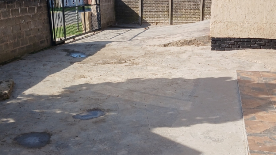 3 Bedroom Property for Sale in Bisho Gardens Eastern Cape